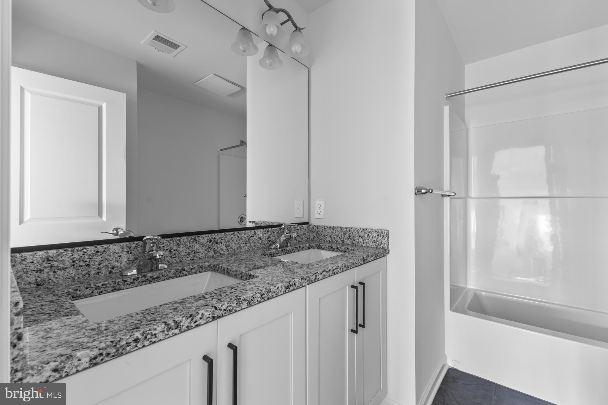 STEEPLECHASE NORTH - Residential