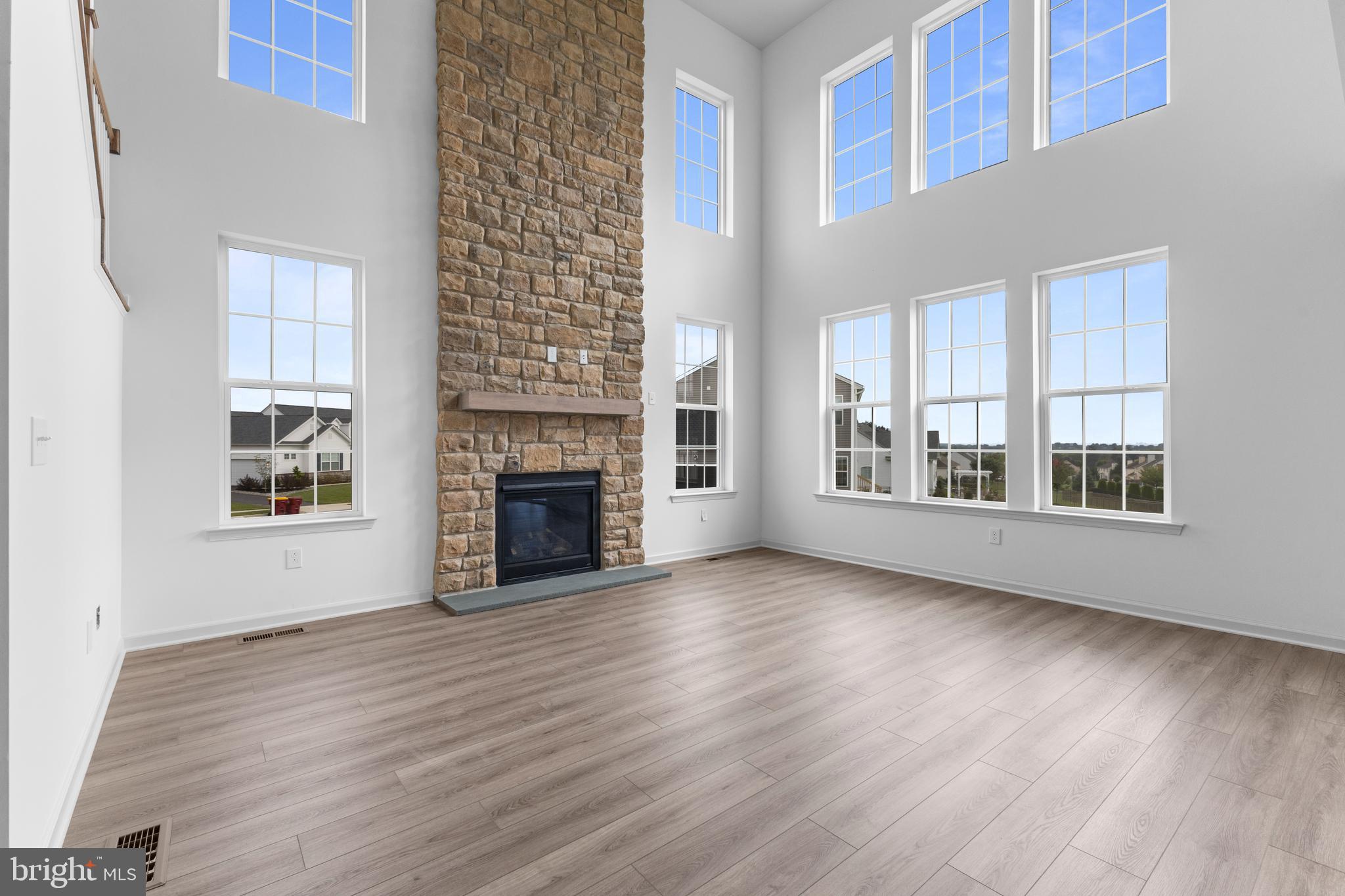 STEEPLECHASE NORTH - Residential