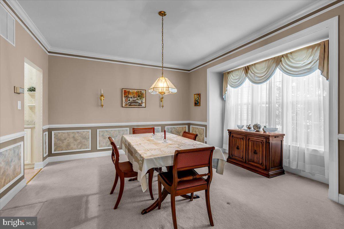 25 ROLLING GLEN COURT