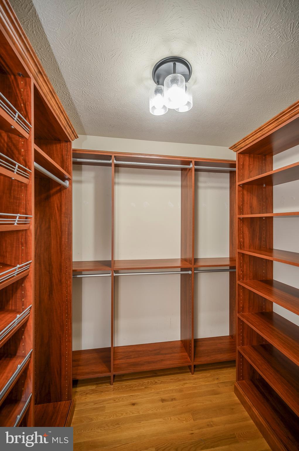 WILDERNESS SHORES - Residential