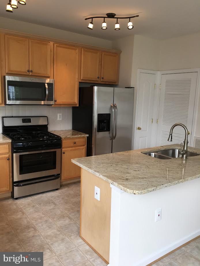 CONDOS AT CAMERON BLVD - Residential