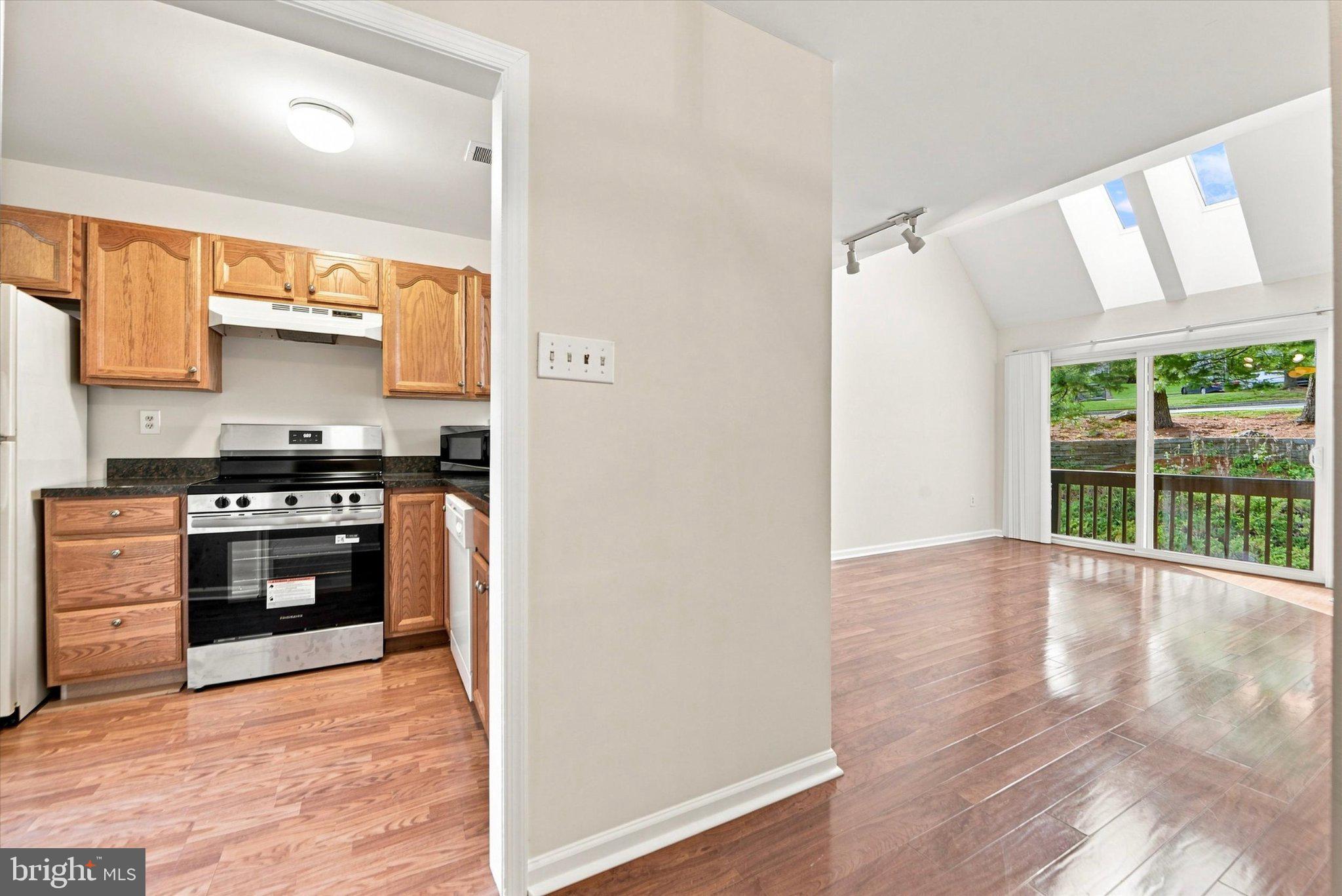 319 CASHEL COURT 319