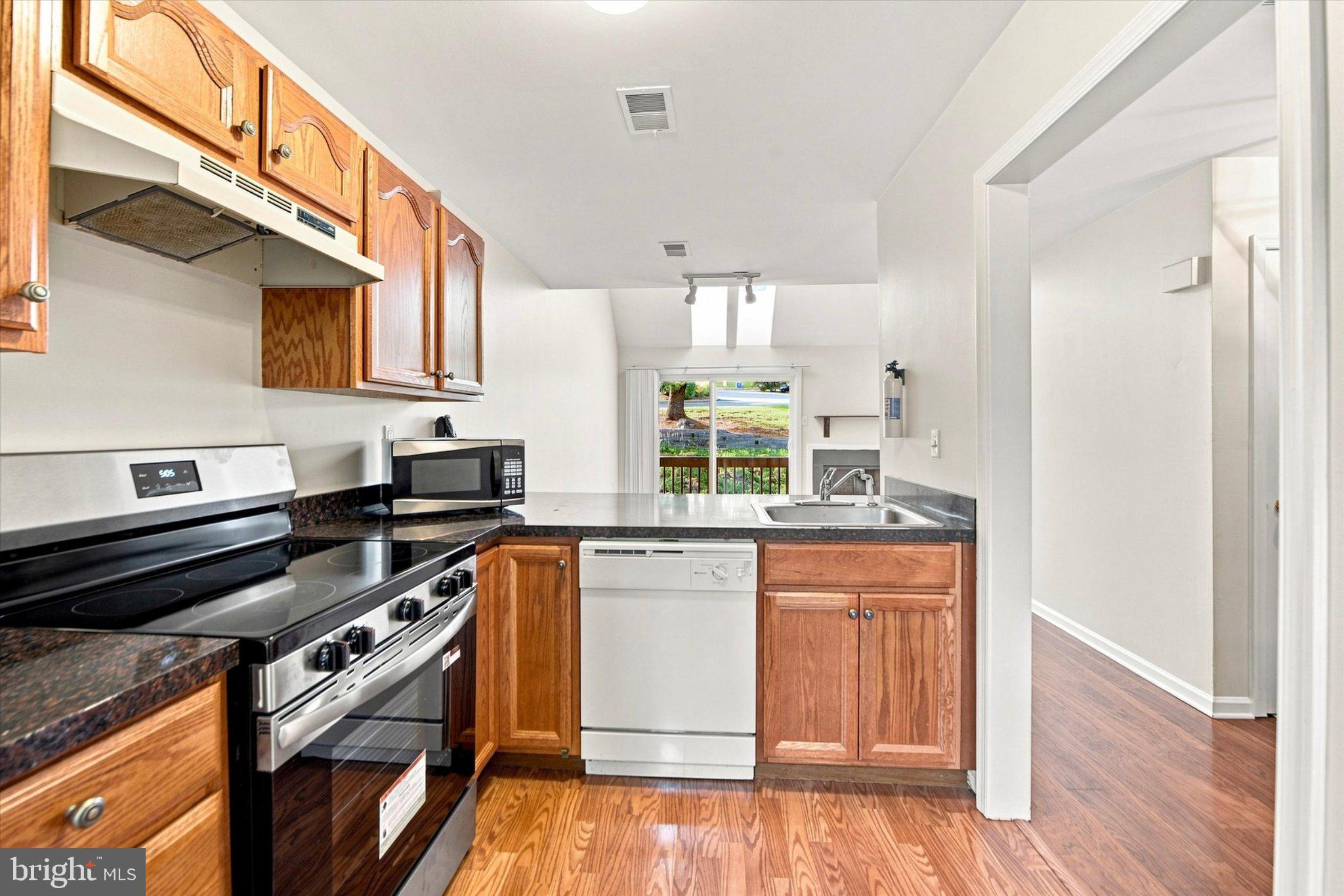 319 CASHEL COURT 319