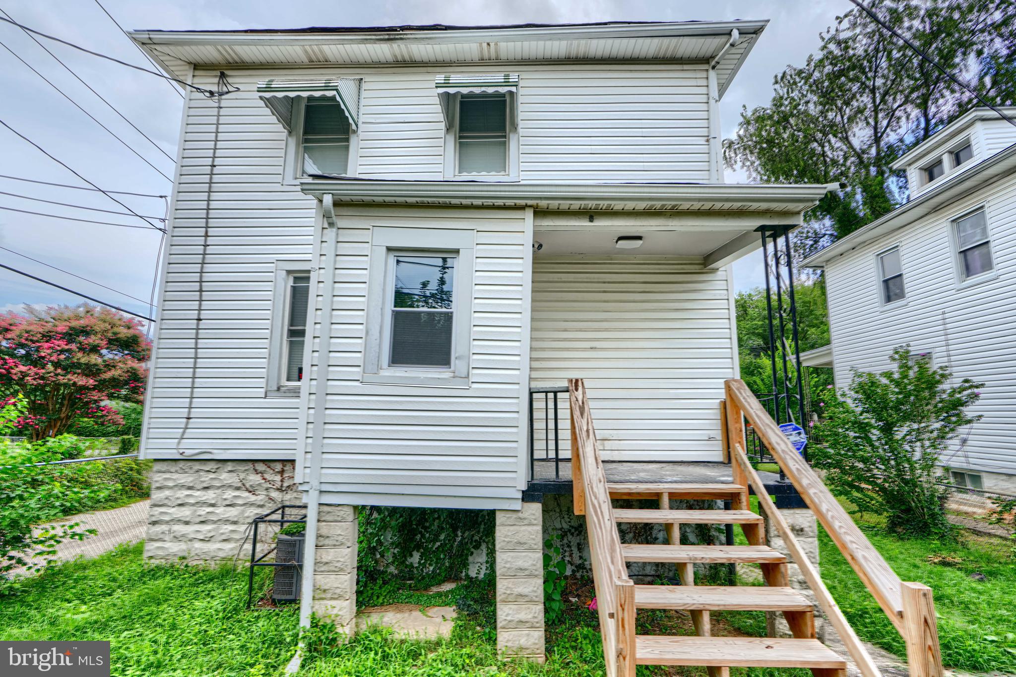WOODMERE - Residential
