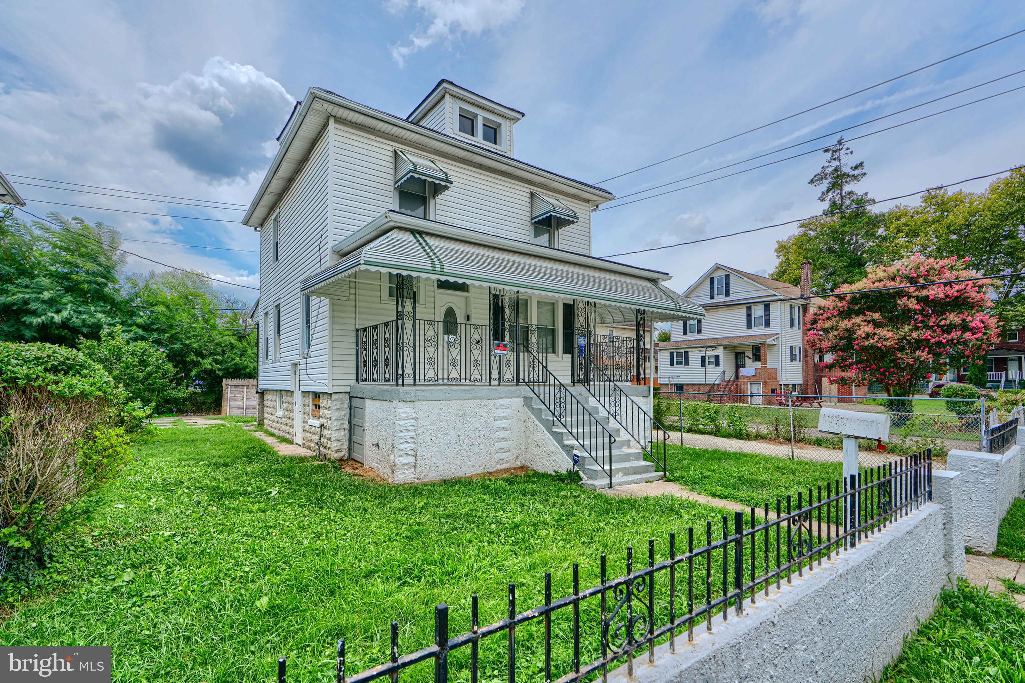 WOODMERE - Residential