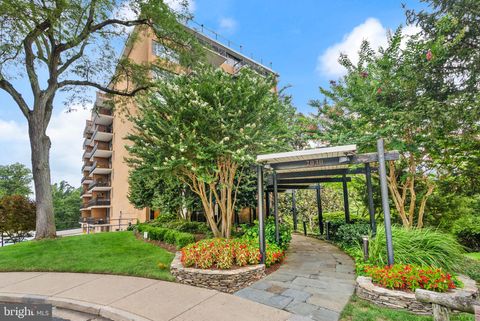 2030 N ADAMS STREET 911 ARLINGTON VA 22201