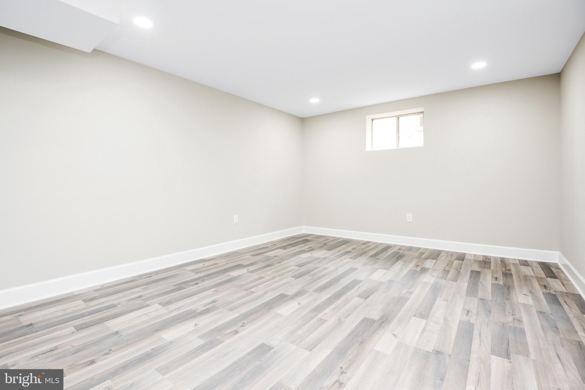 ROBIN HOOD PLAINS - Residential