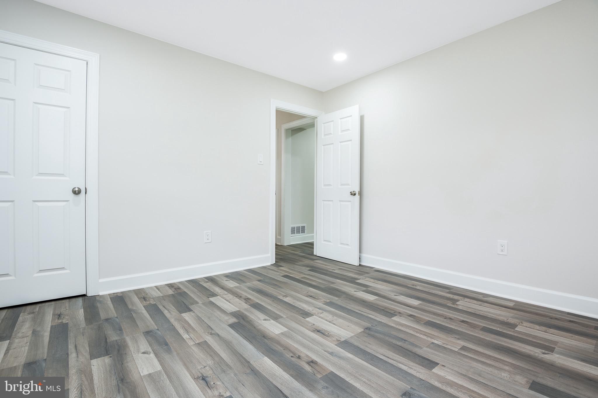 ROBIN HOOD PLAINS - Residential