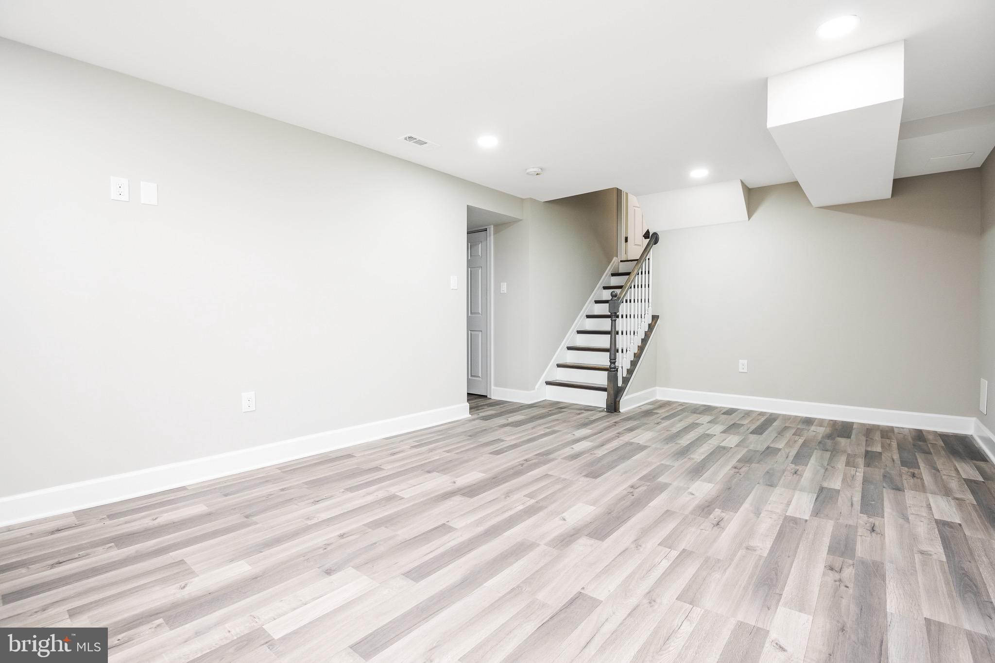 ROBIN HOOD PLAINS - Residential