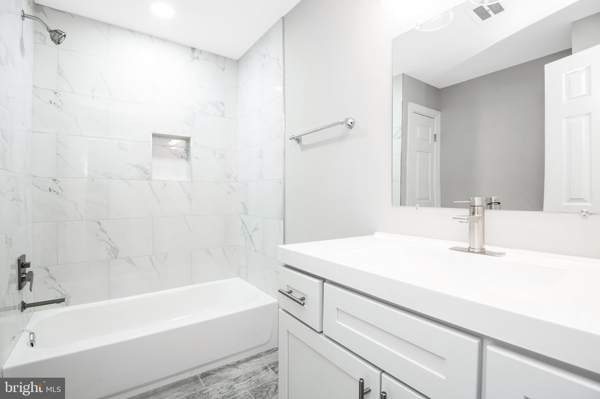 ROBIN HOOD PLAINS - Residential