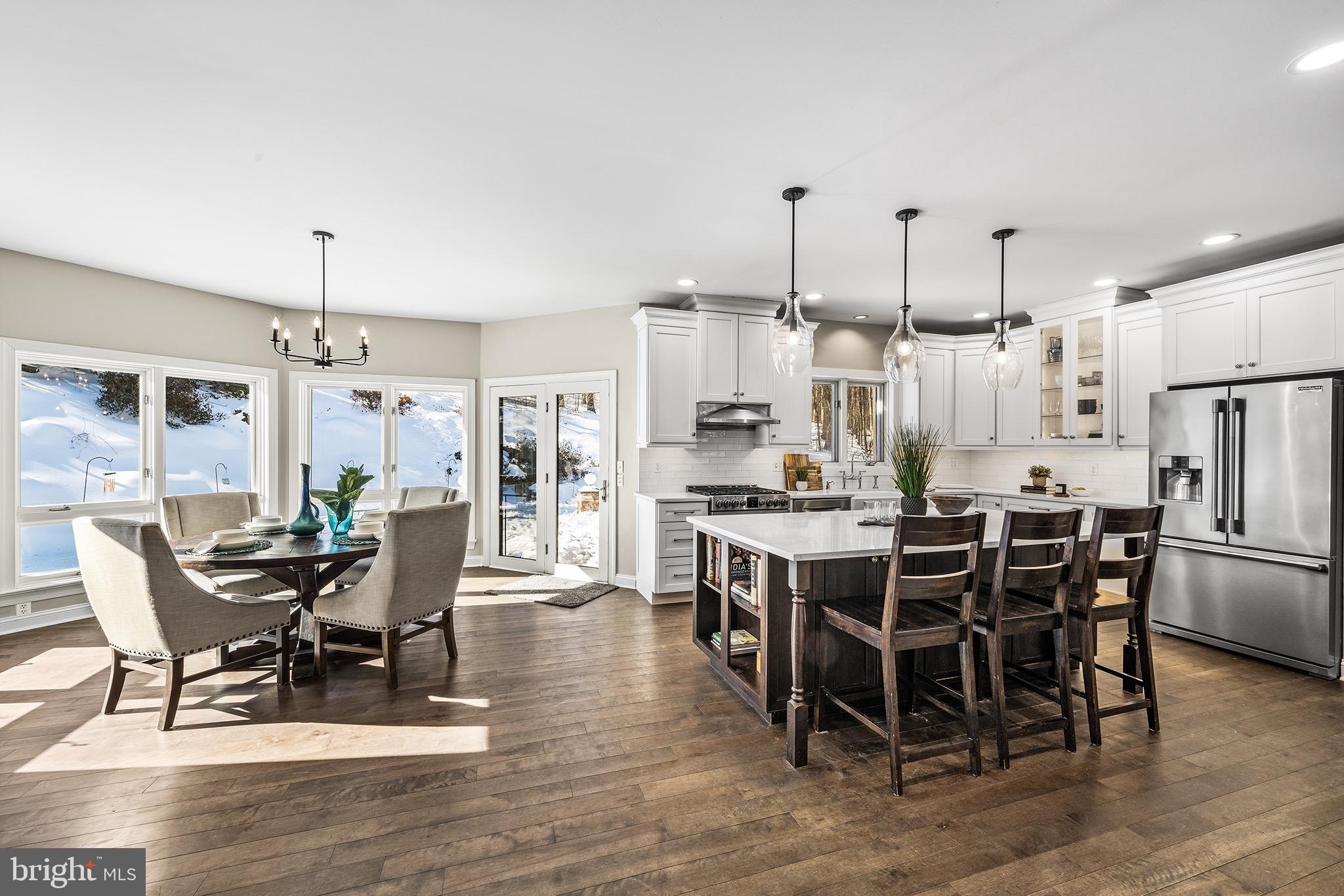 HUNTVIEW AT HORSES - Residential