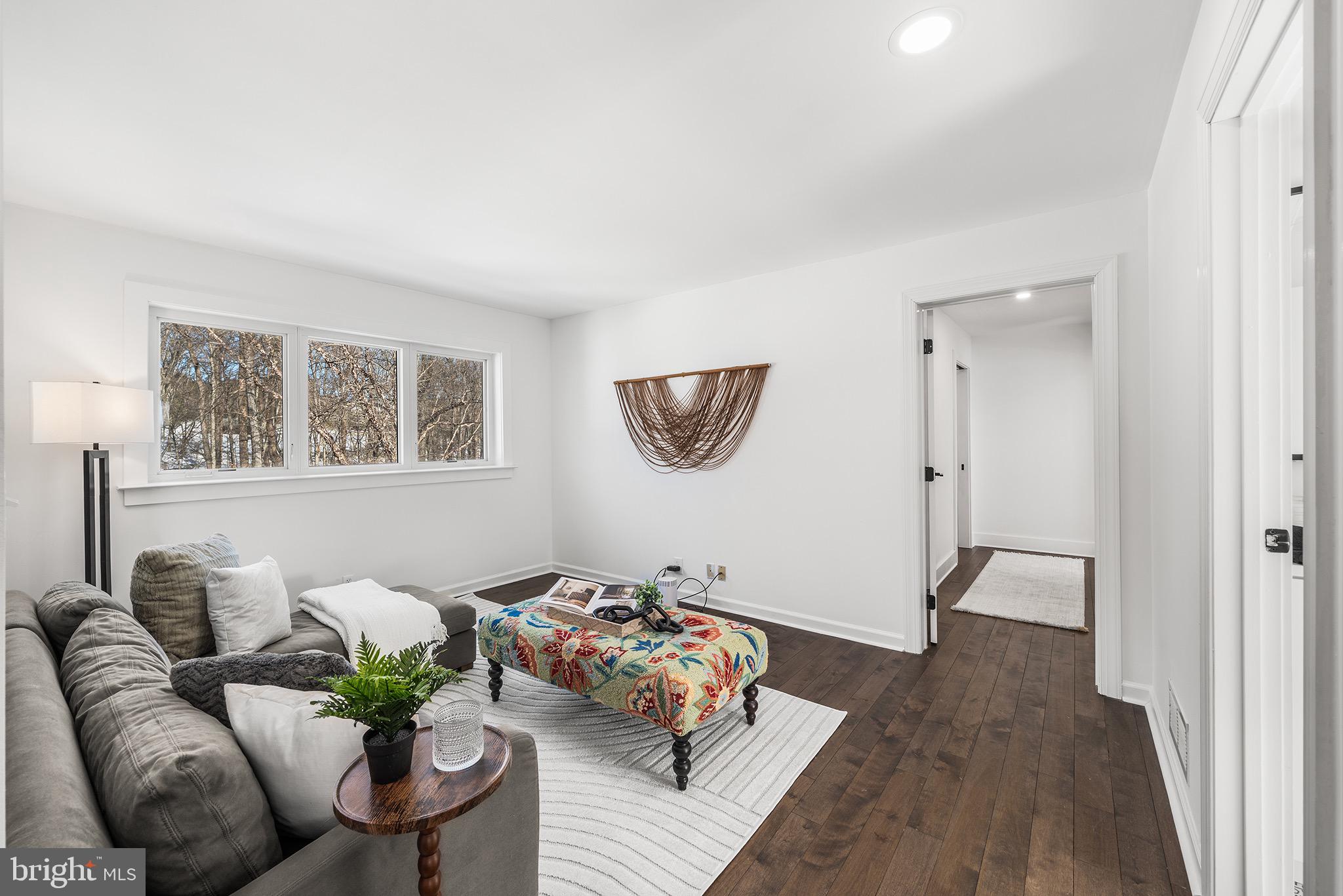 HUNTVIEW AT HORSES - Residential