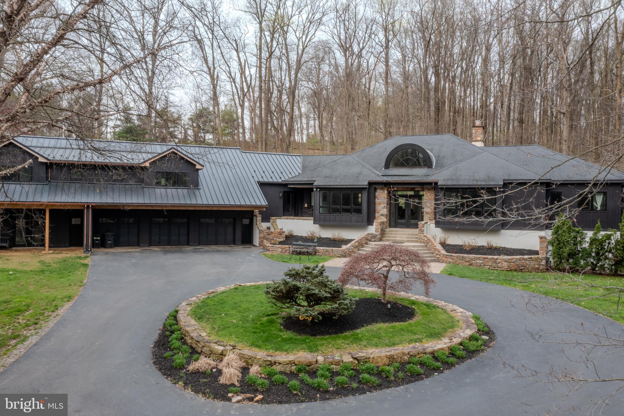 HUNTVIEW AT HORSES - Residential