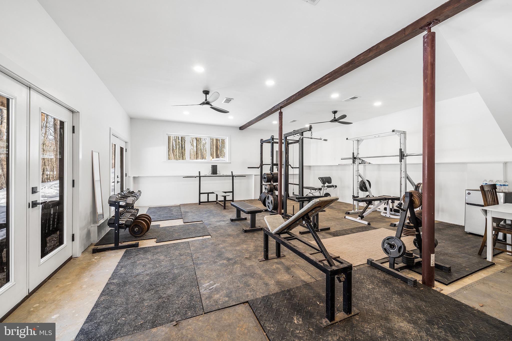 HUNTVIEW AT HORSES - Residential