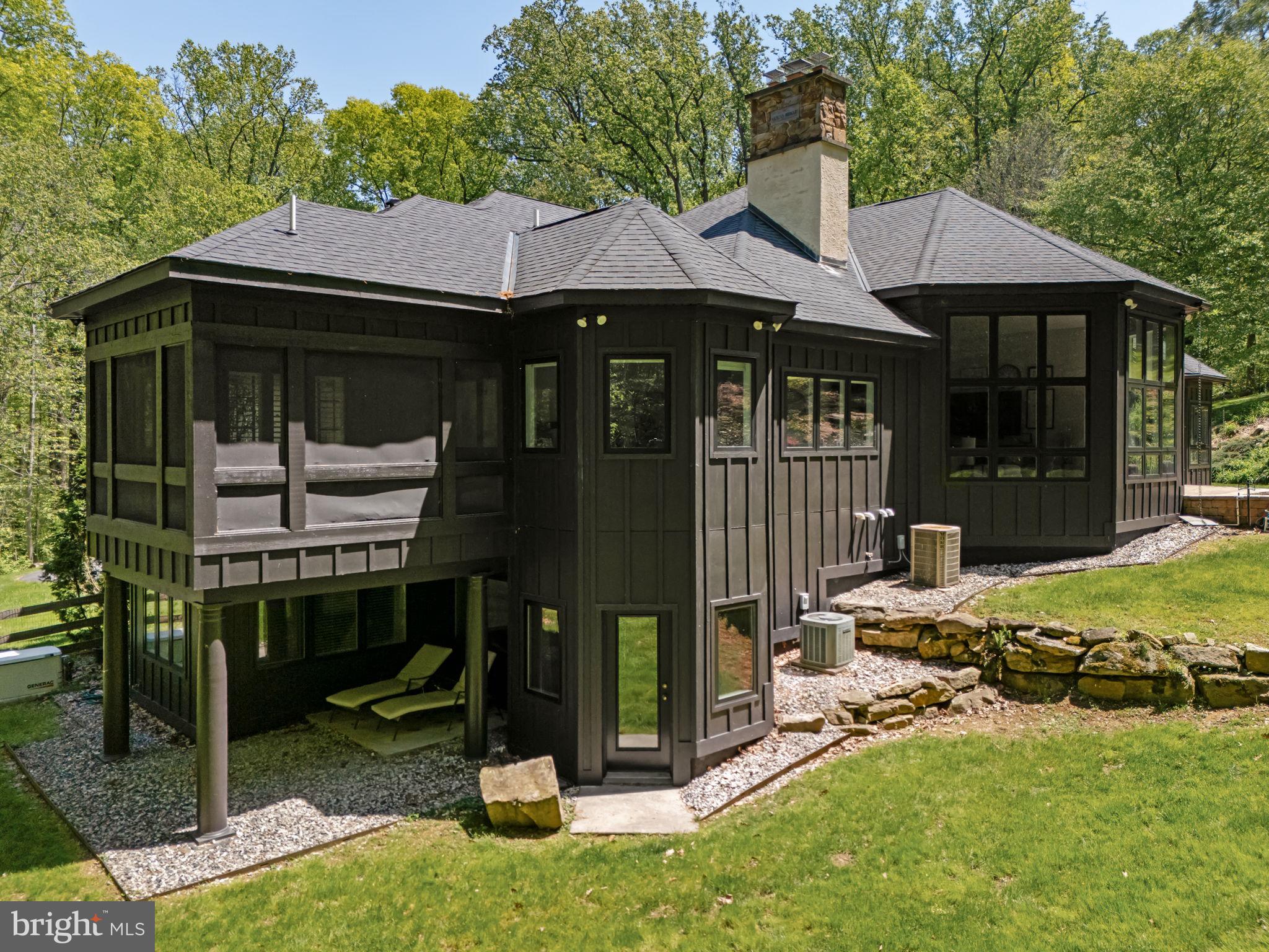 HUNTVIEW AT HORSES - Residential