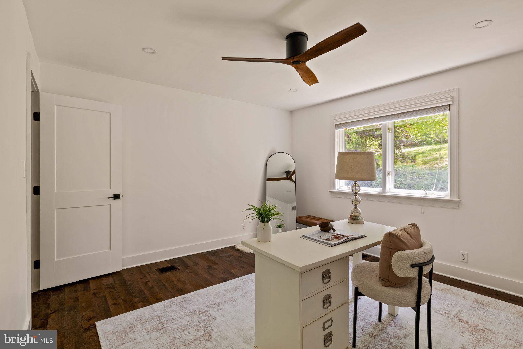 HUNTVIEW AT HORSES - Residential