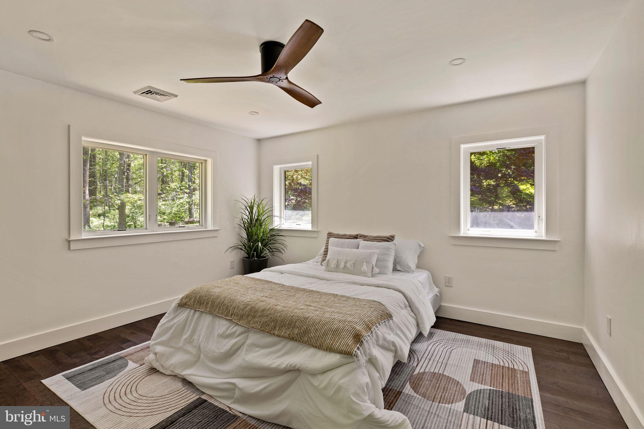 HUNTVIEW AT HORSES - Residential