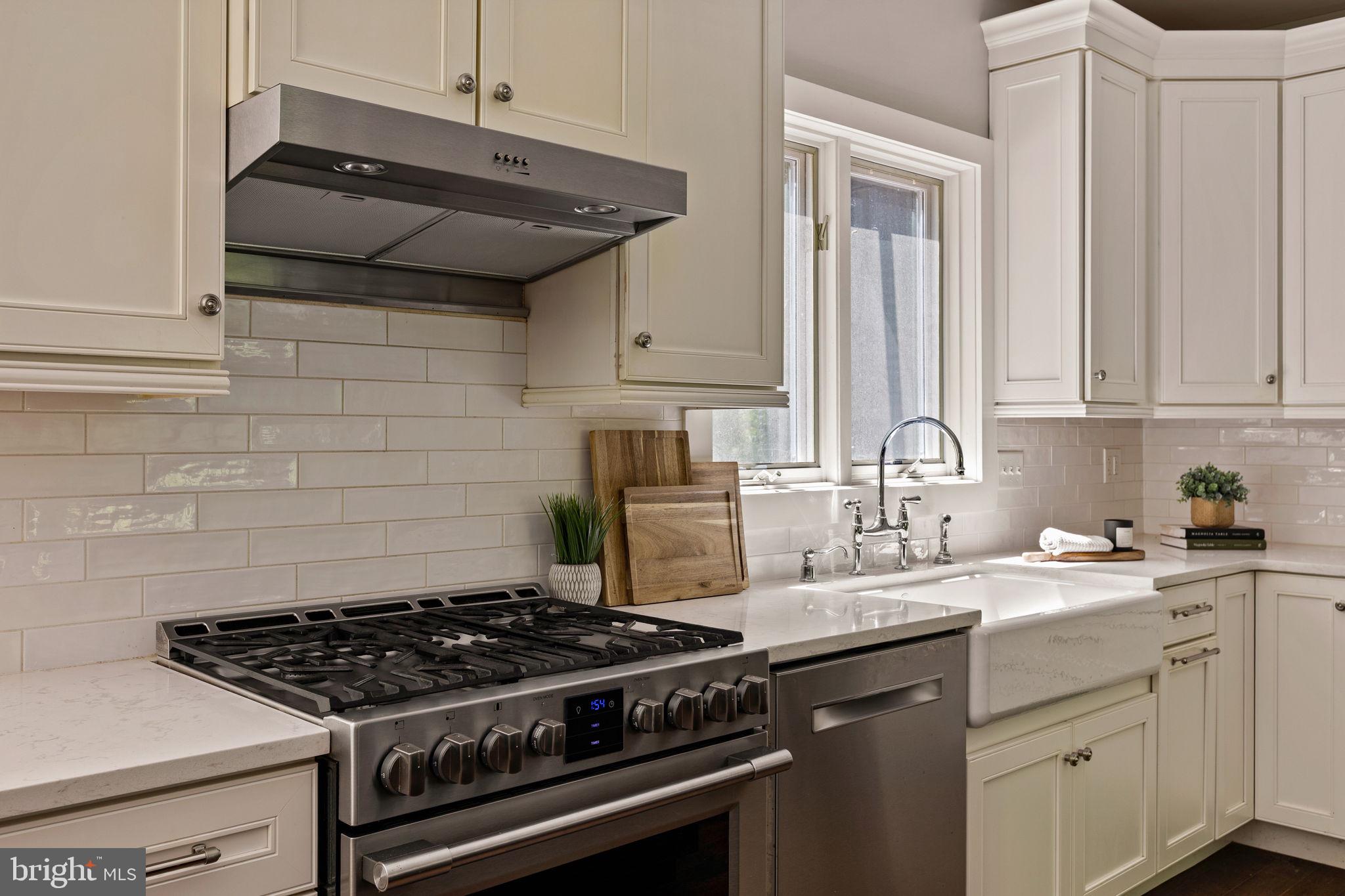 HUNTVIEW AT HORSES - Residential