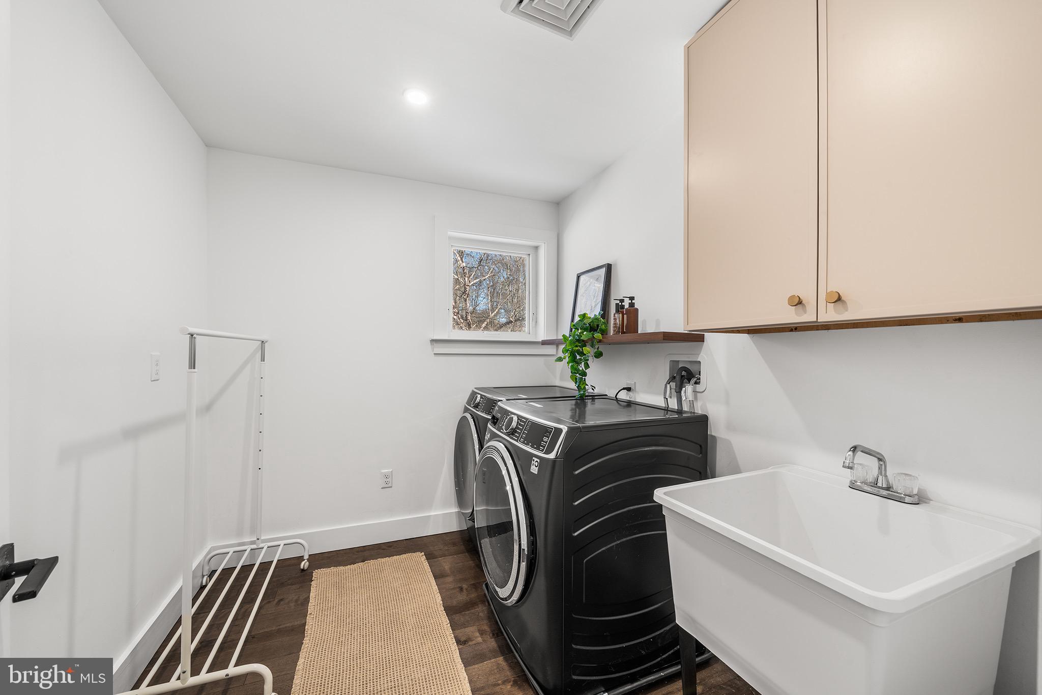 HUNTVIEW AT HORSES - Residential