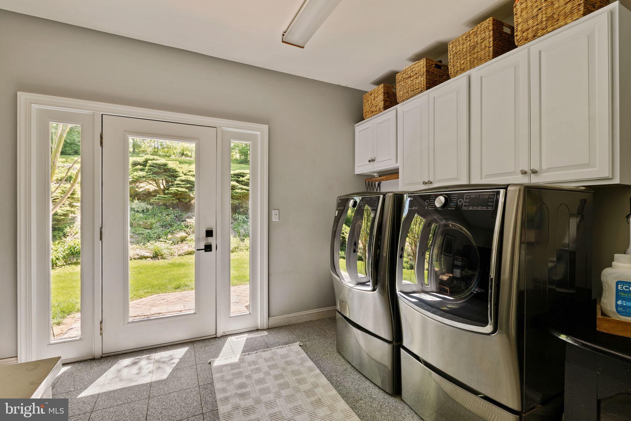 HUNTVIEW AT HORSES - Residential