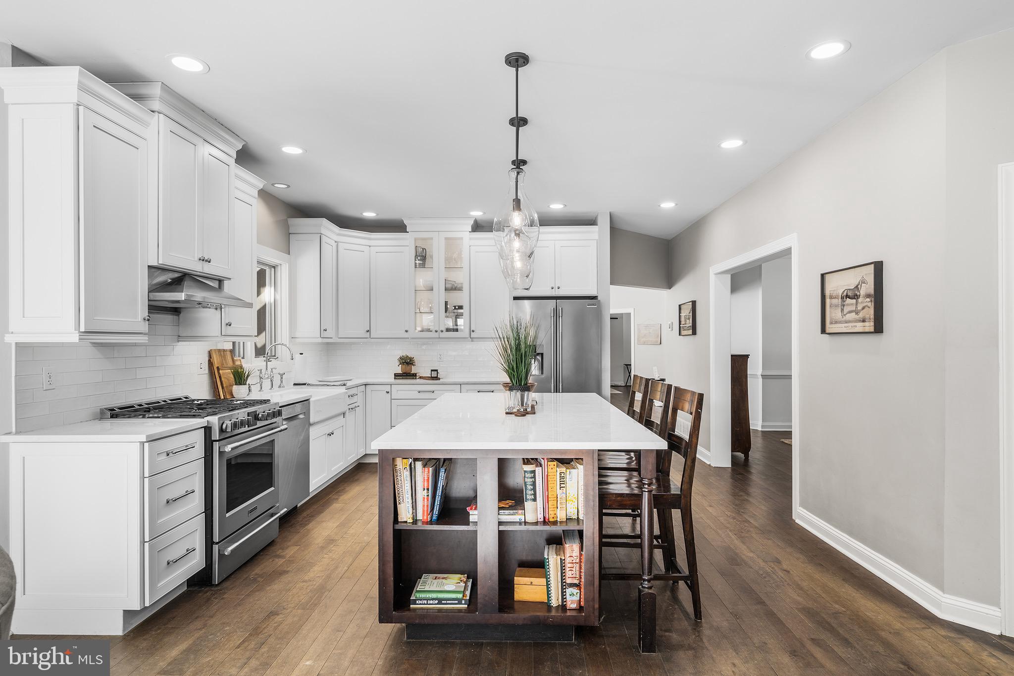 HUNTVIEW AT HORSES - Residential