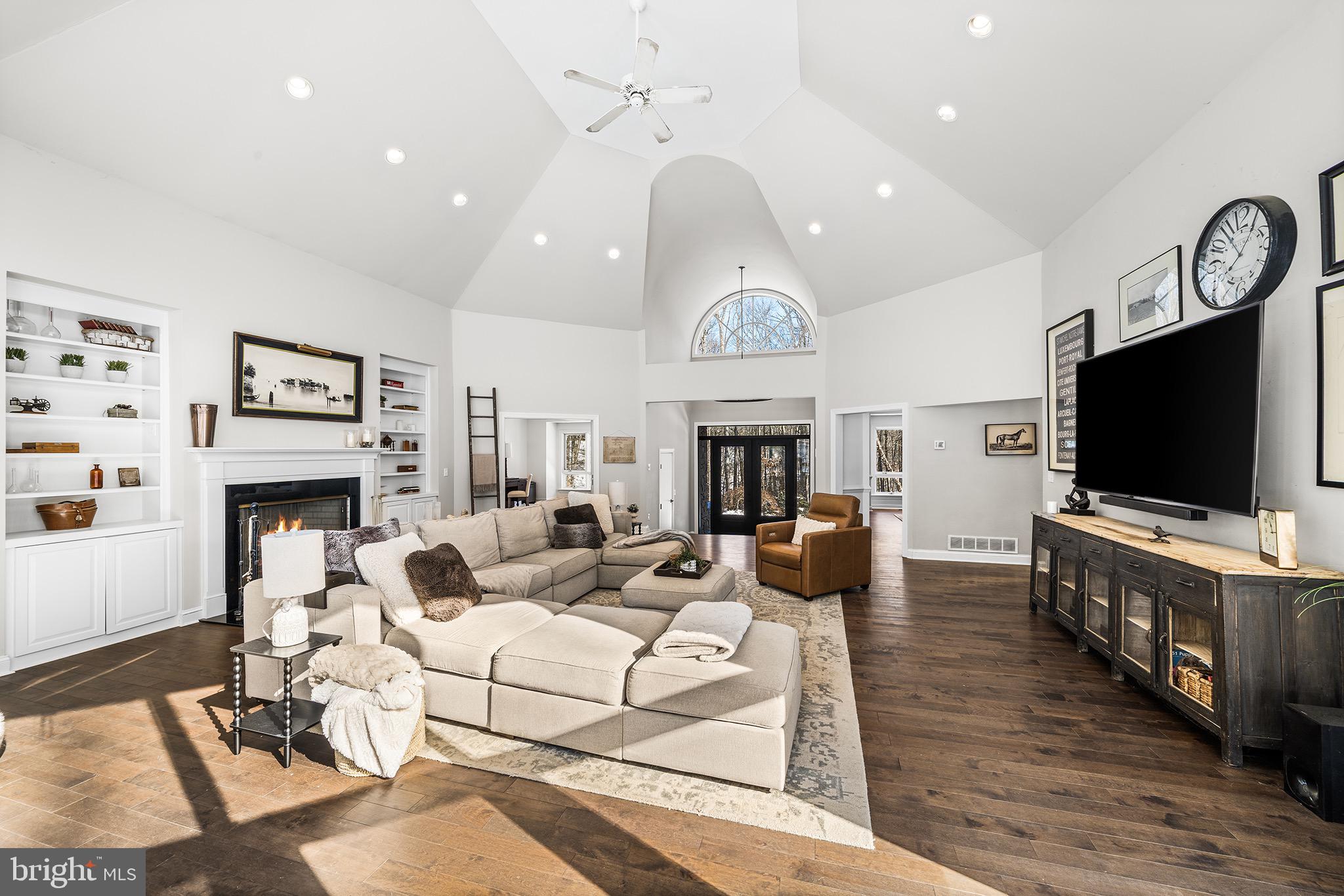 2800 HORSESHOE TRAIL