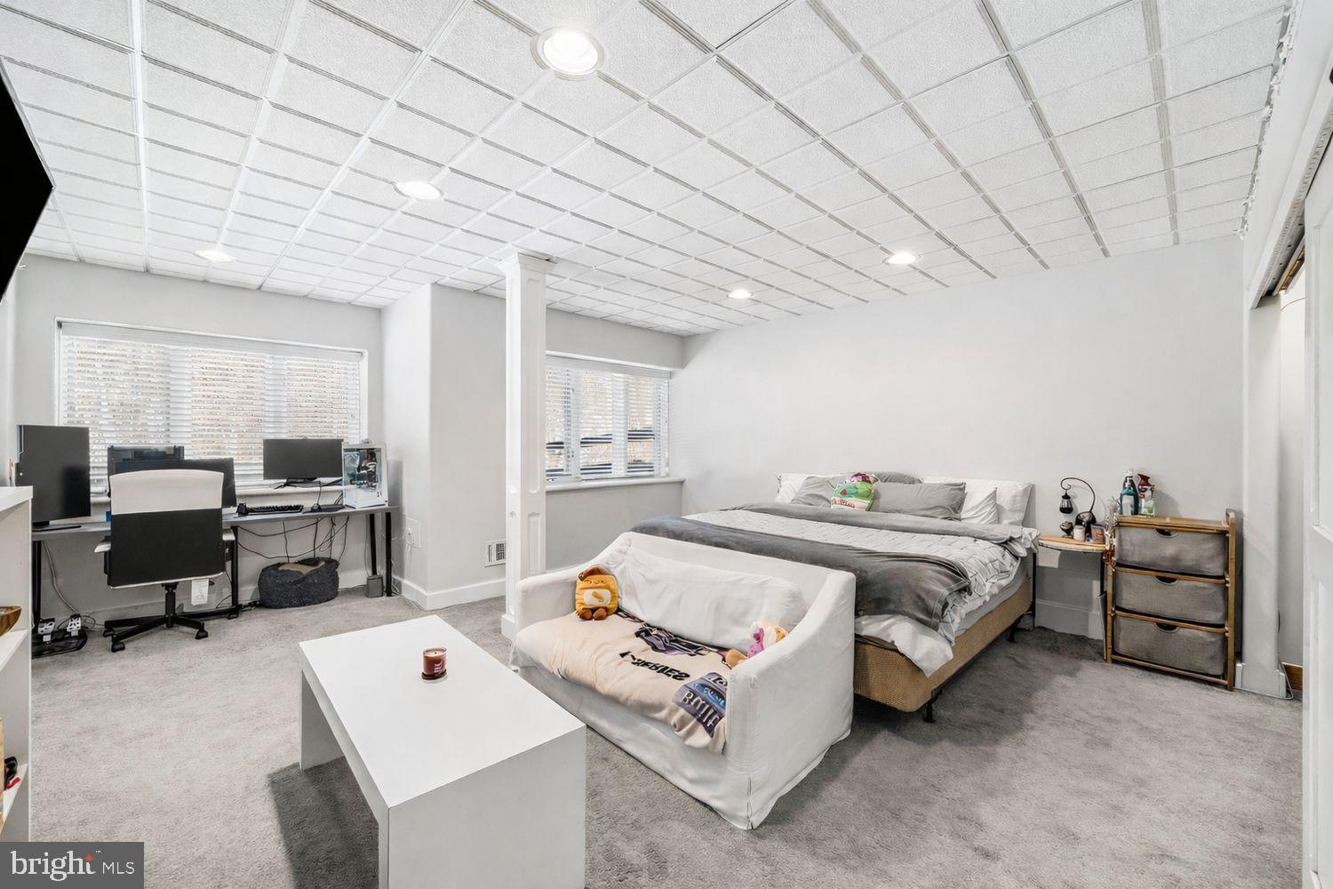 HUNTVIEW AT HORSES - Residential