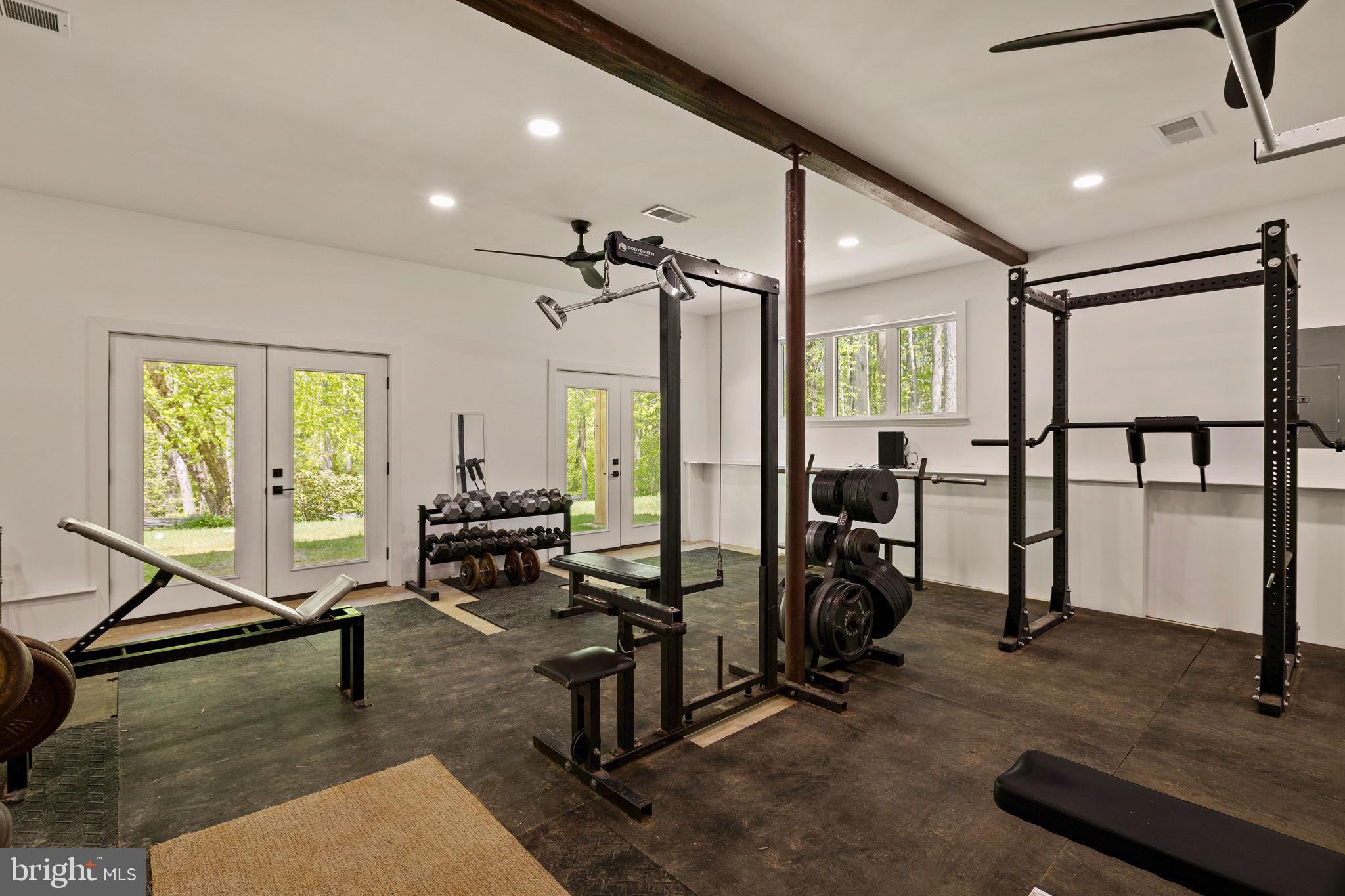 HUNTVIEW AT HORSES - Residential