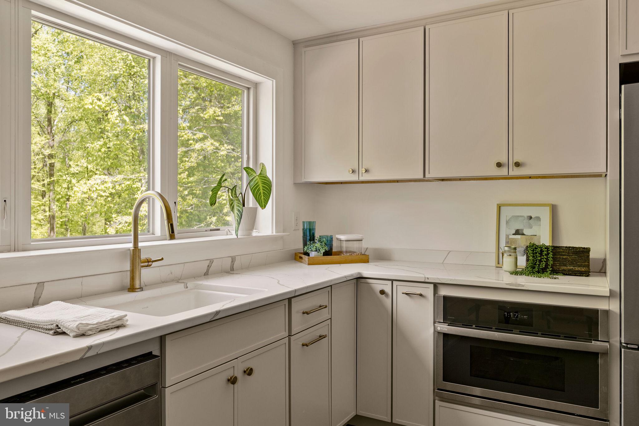HUNTVIEW AT HORSES - Residential