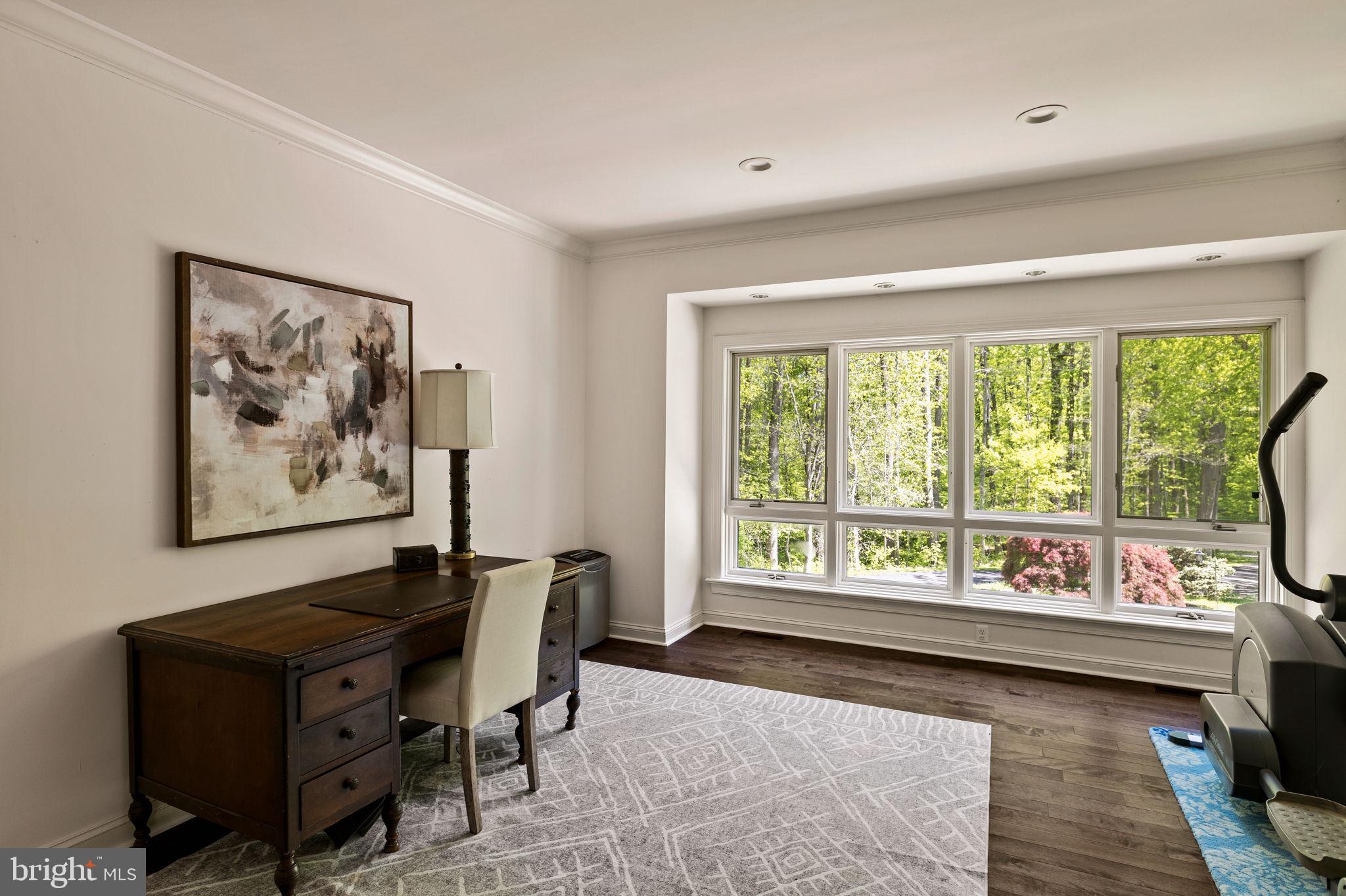HUNTVIEW AT HORSES - Residential