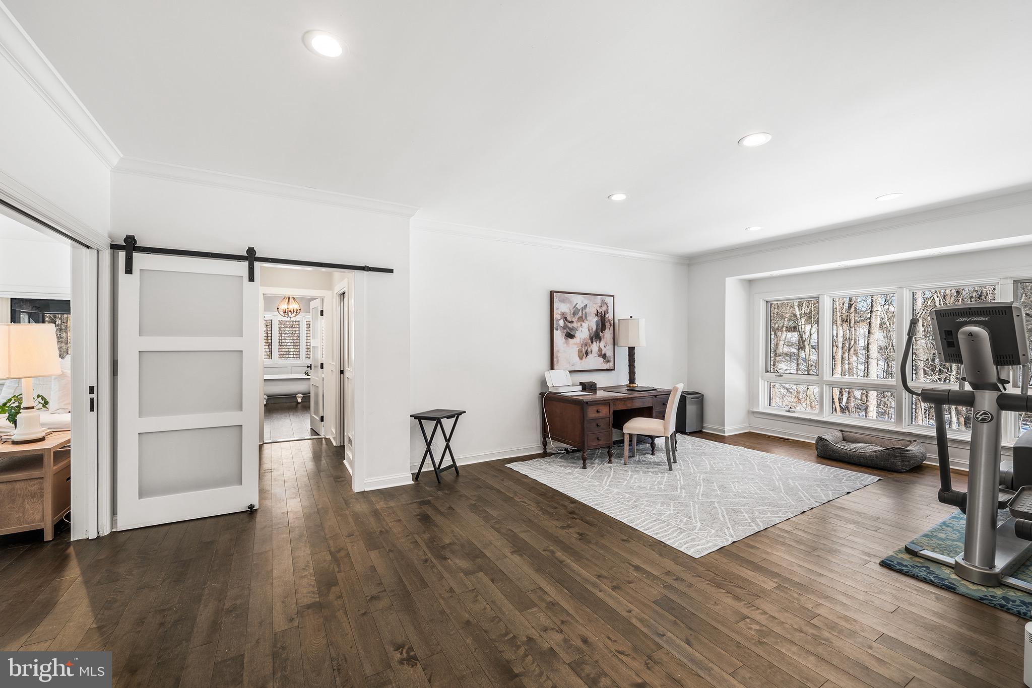 HUNTVIEW AT HORSES - Residential