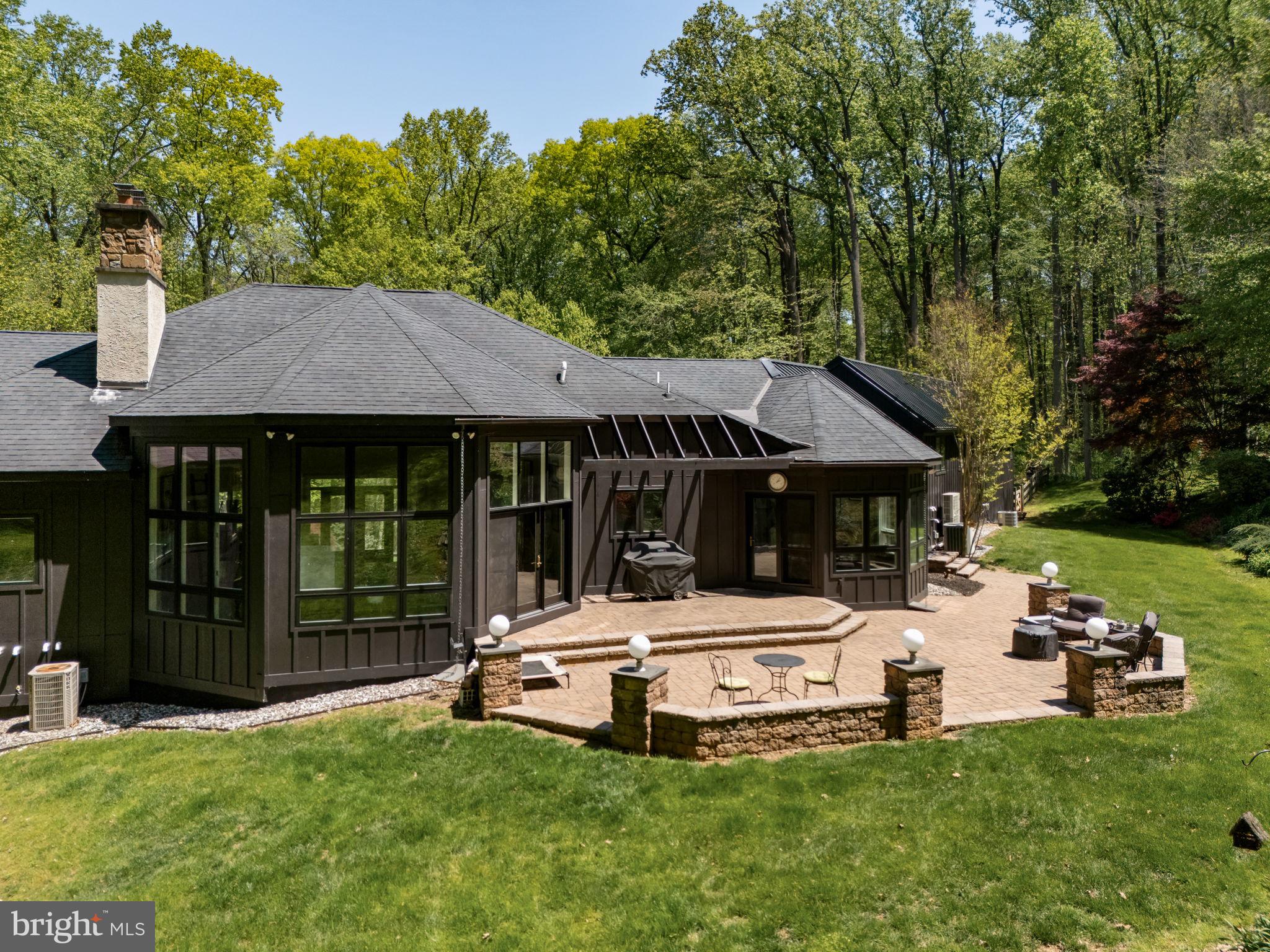 HUNTVIEW AT HORSES - Residential