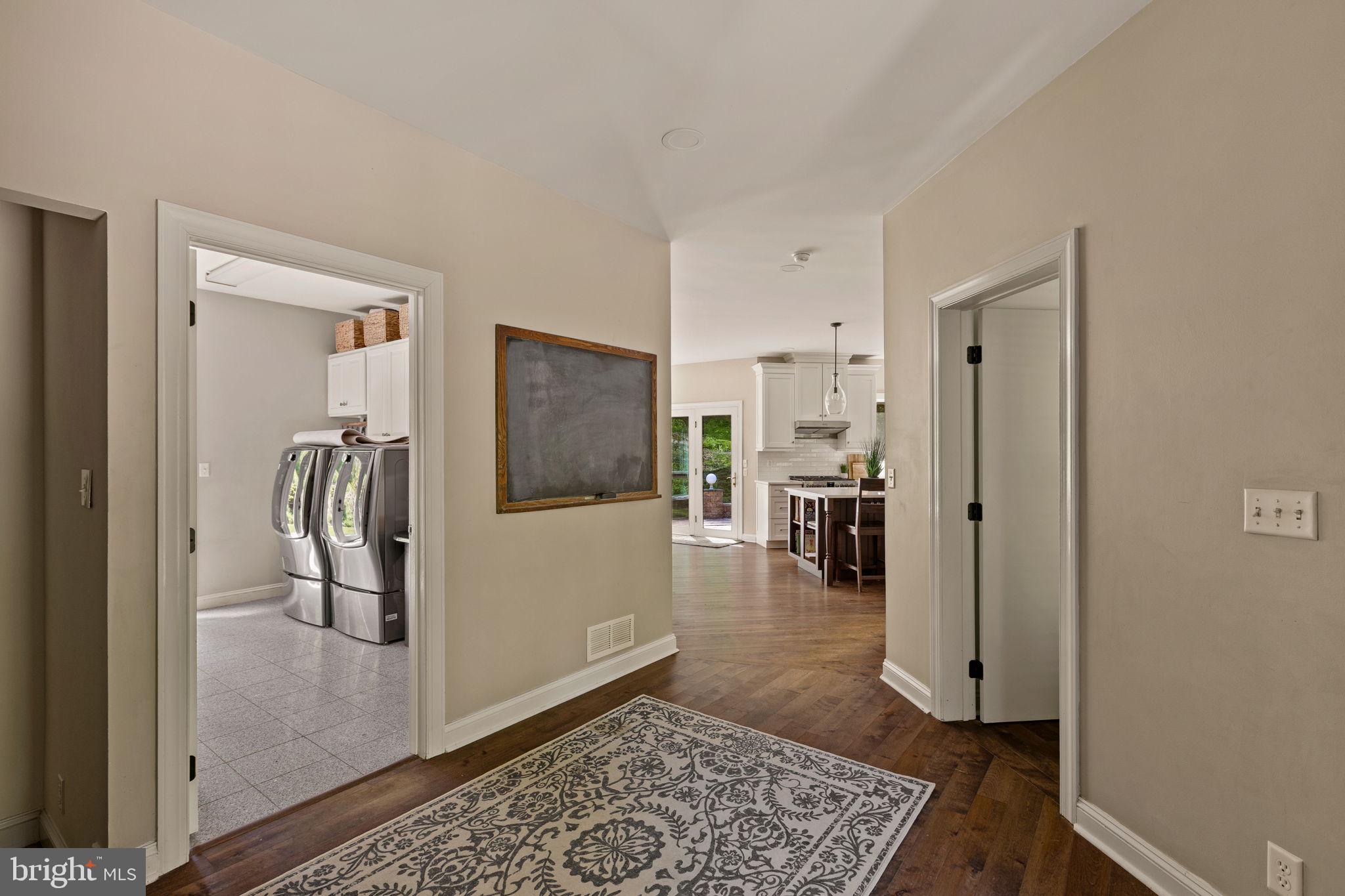 HUNTVIEW AT HORSES - Residential