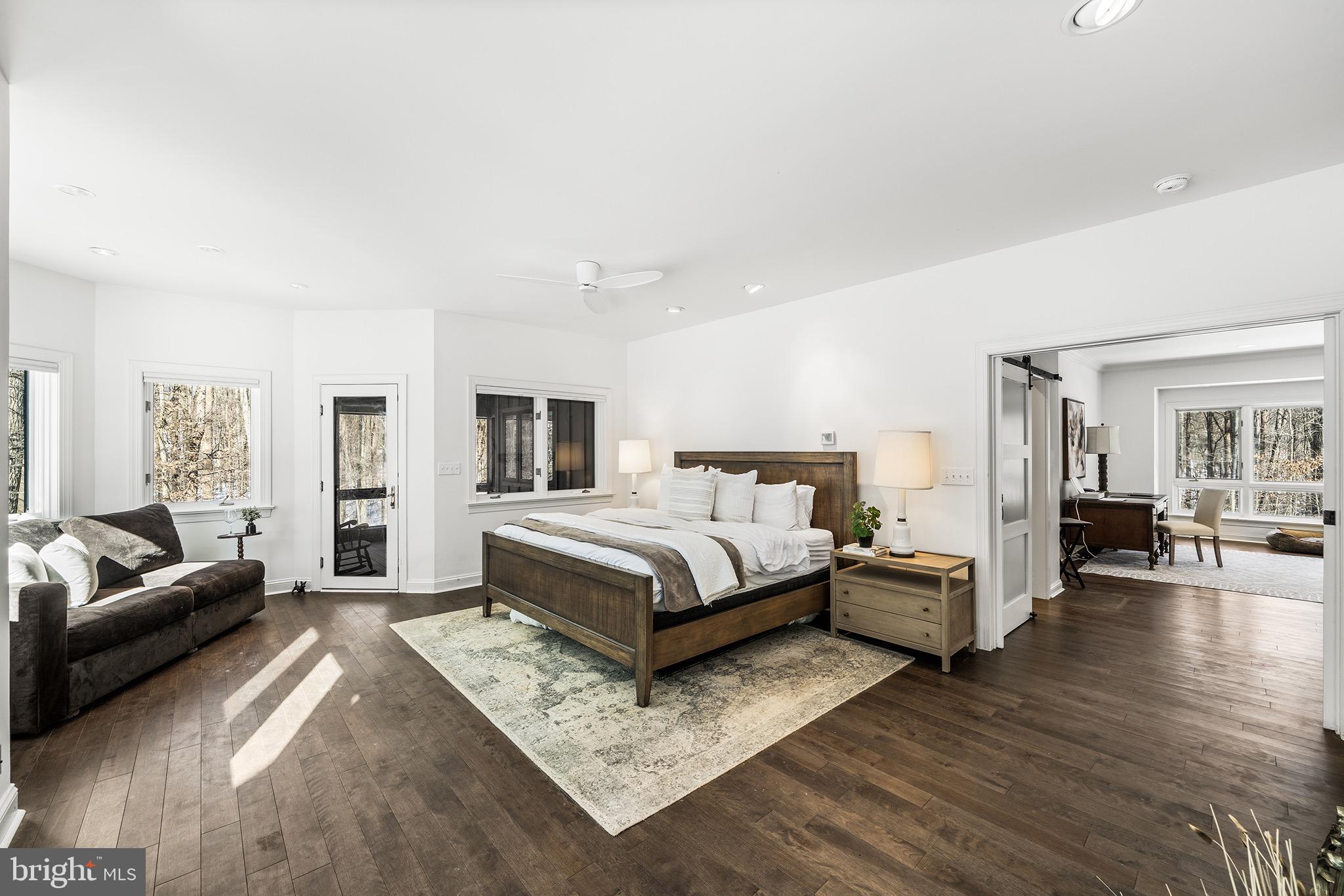 HUNTVIEW AT HORSES - Residential