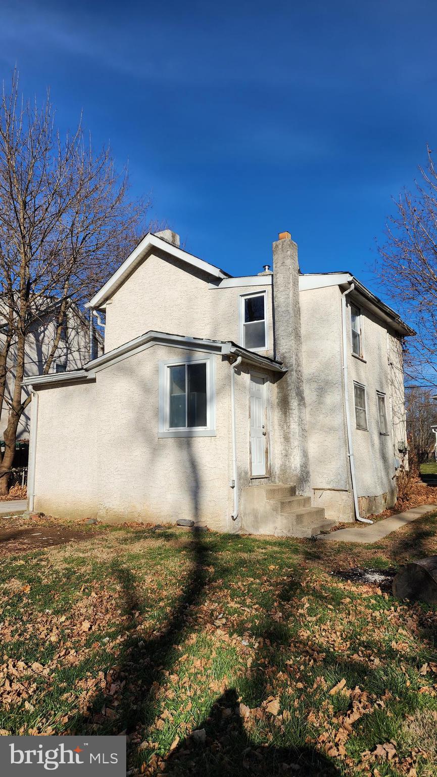1104 TREWELLYN AVENUE