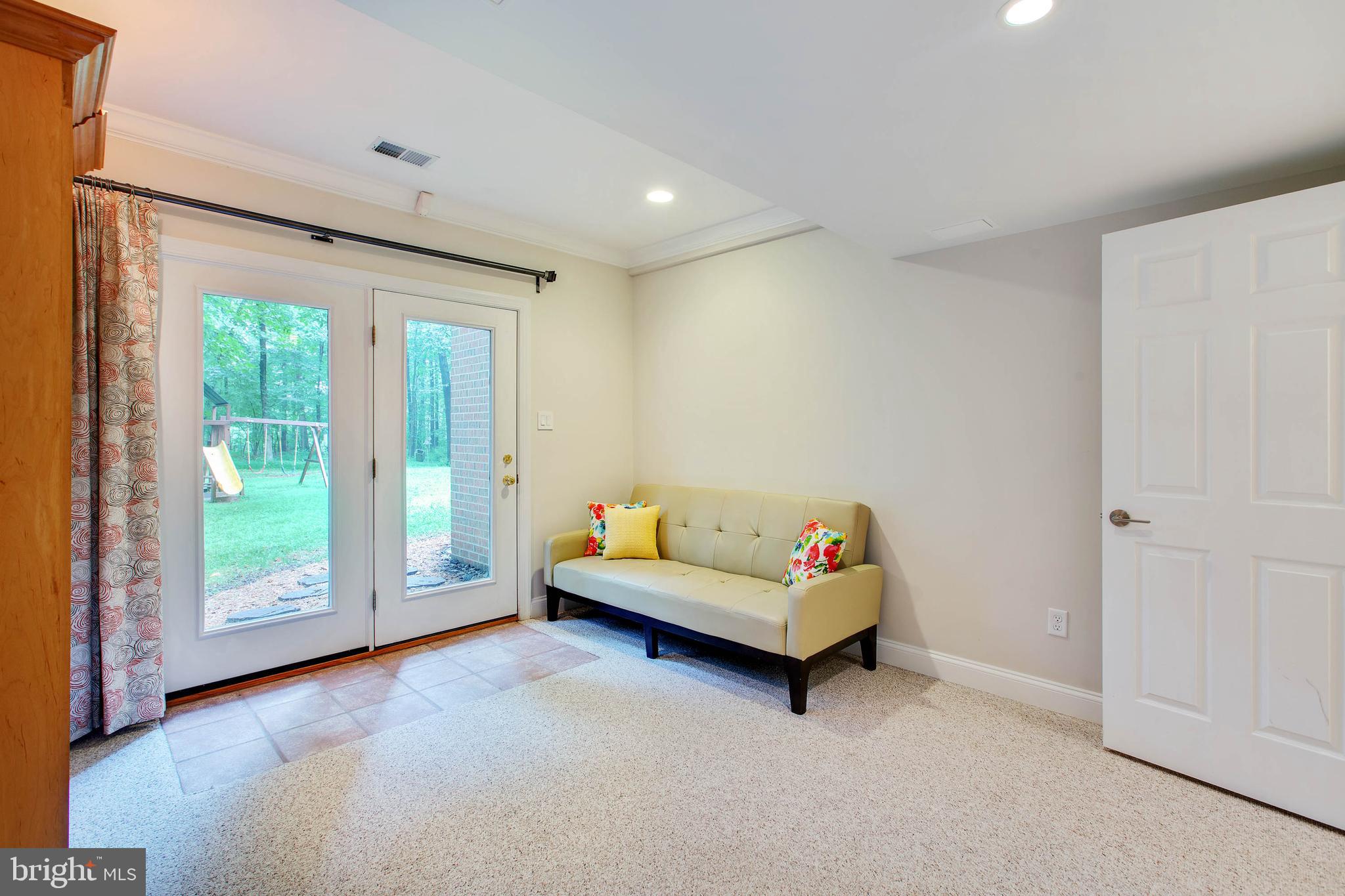 QUARTERFIELD - Residential