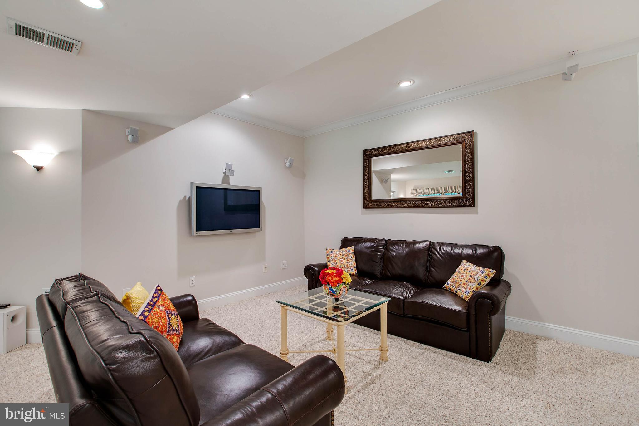 QUARTERFIELD - Residential