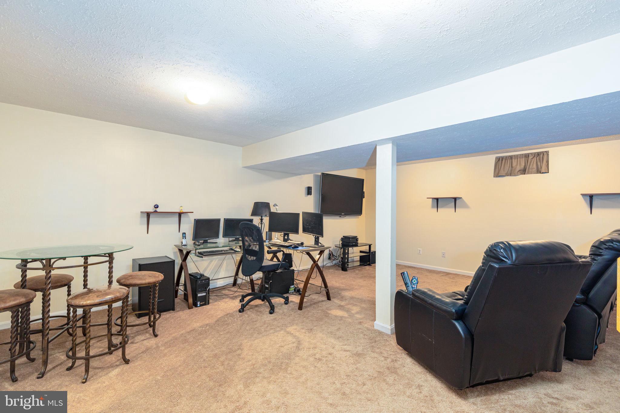 NORTH HILLS - Residential