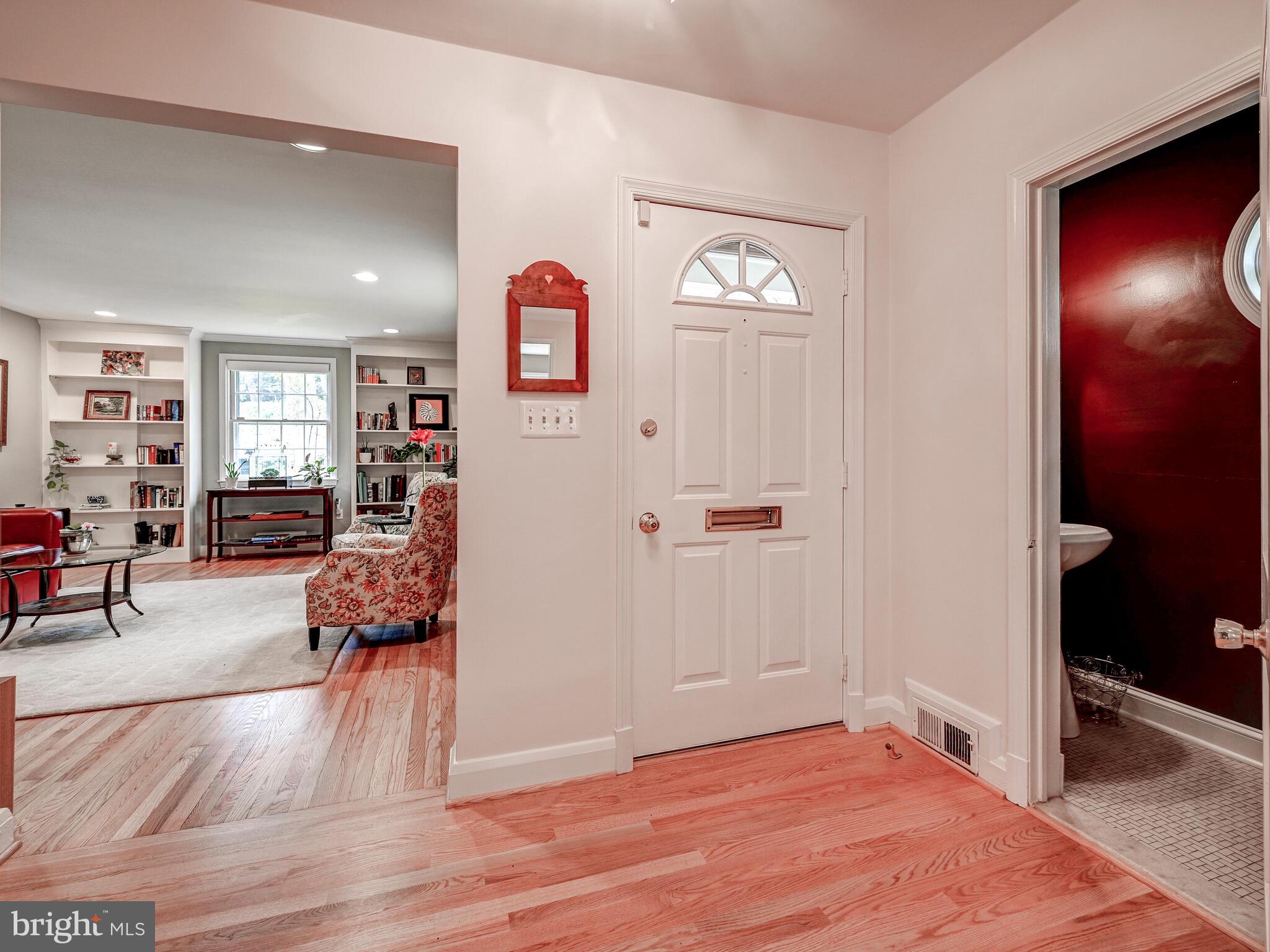 ROLAND PARK - Residential