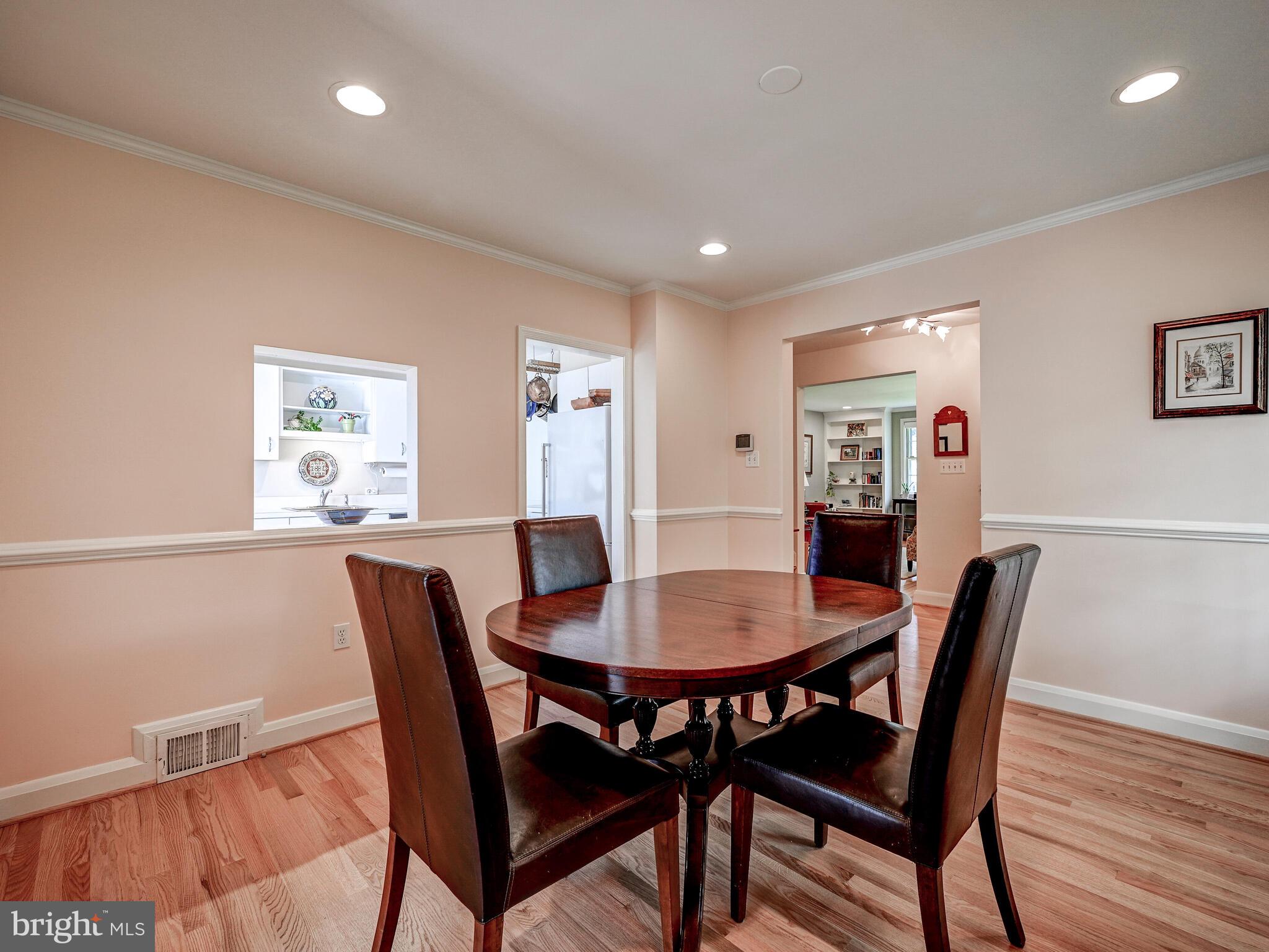 ROLAND PARK - Residential