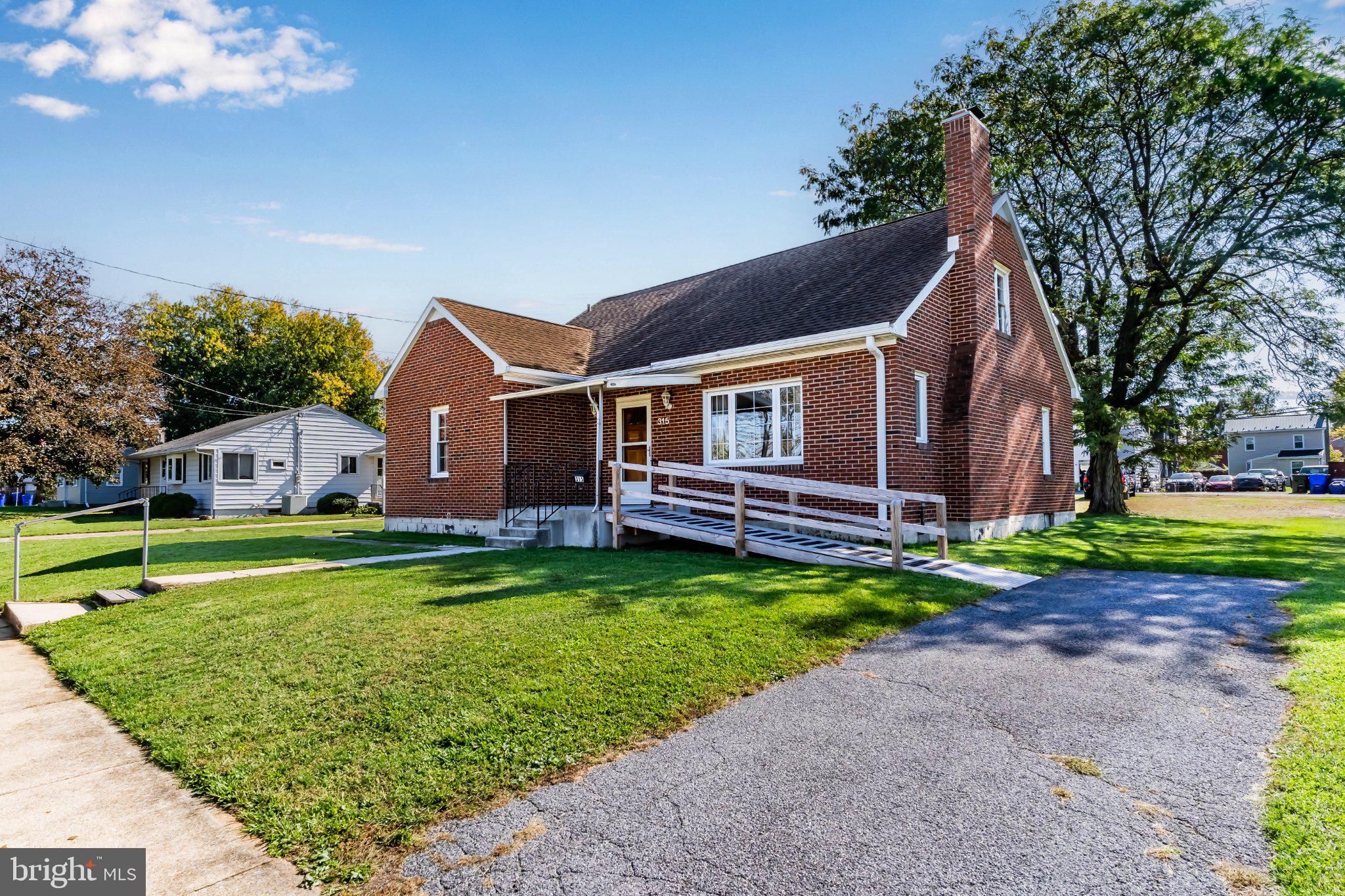 315 W GREEN STREET