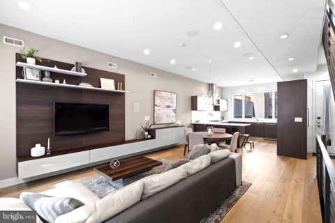 Condo For Sale - 204 W Laurel St #3<br/> PHILADELPHIA, PA 19123