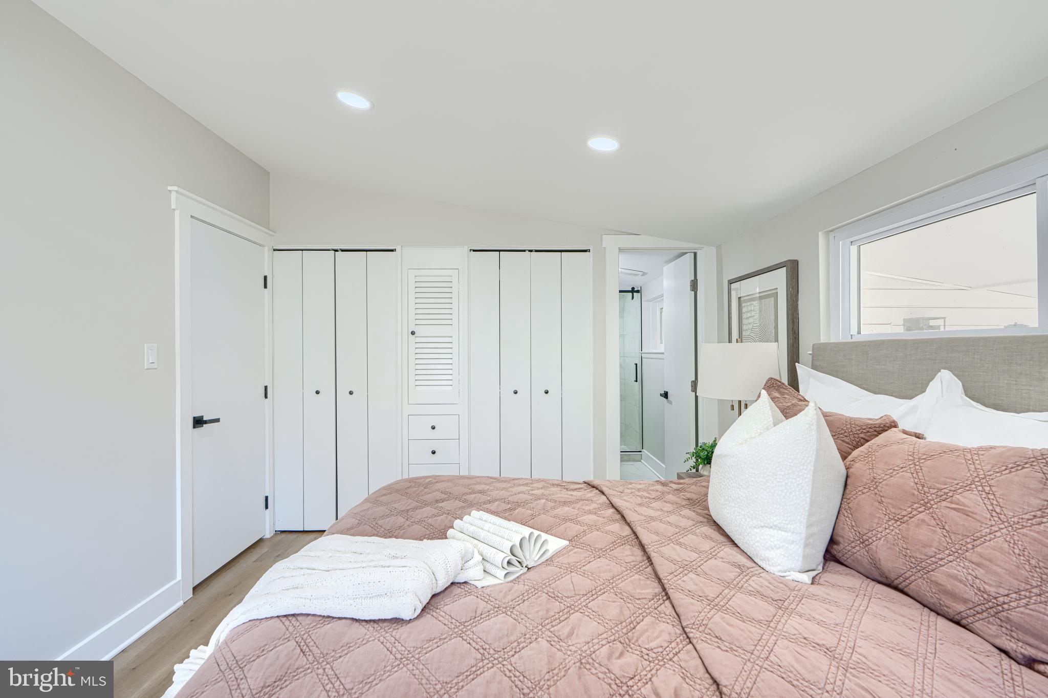 KEMP MILL ESTATES - Residential