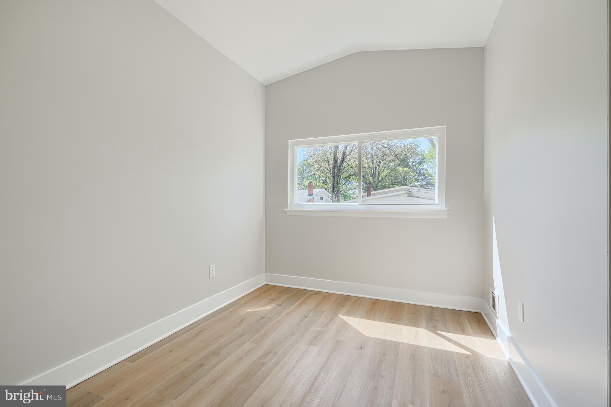 KEMP MILL ESTATES - Residential