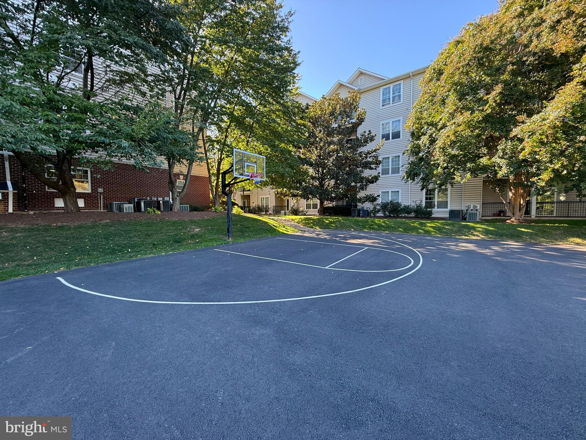 GATES OF MCLEAN - Residential