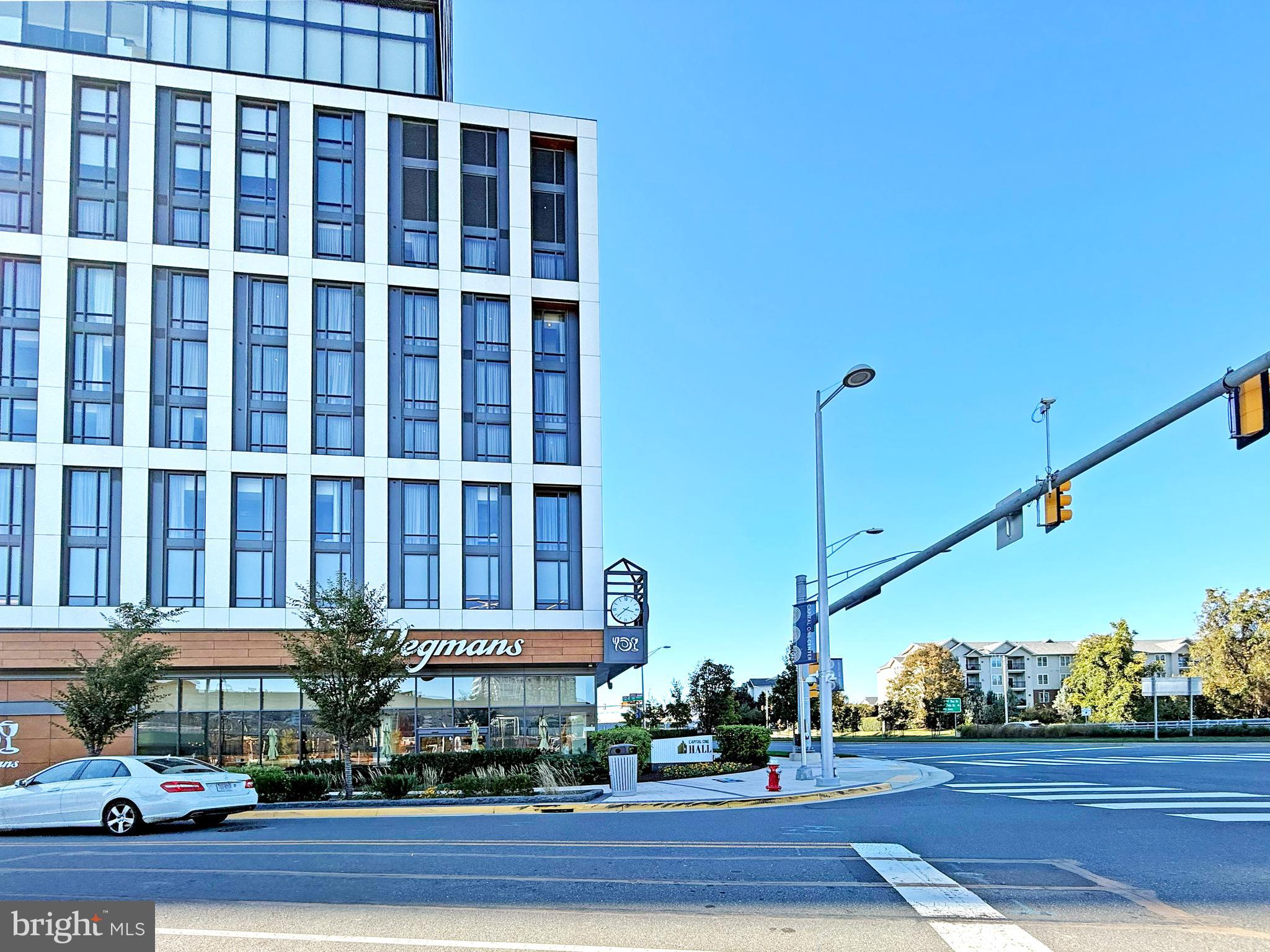 GATES OF MCLEAN - Residential