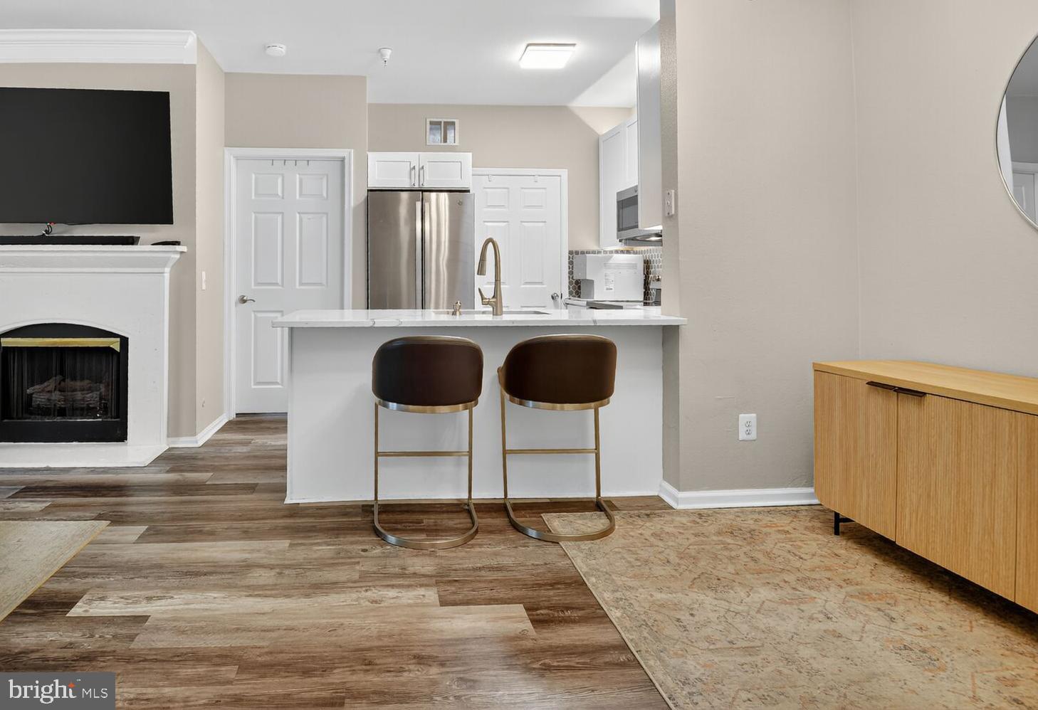 GATES OF MCLEAN - Residential