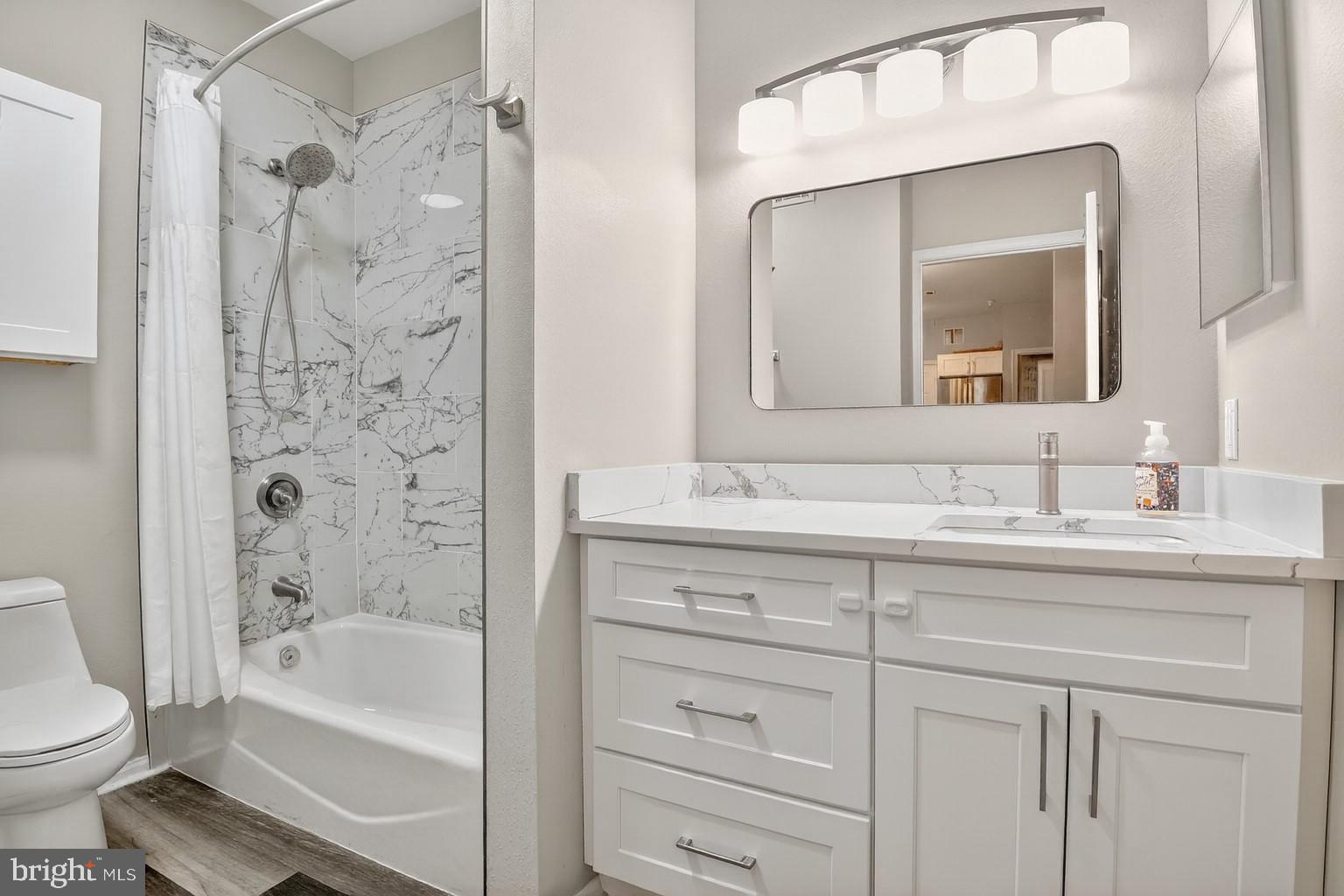 GATES OF MCLEAN - Residential