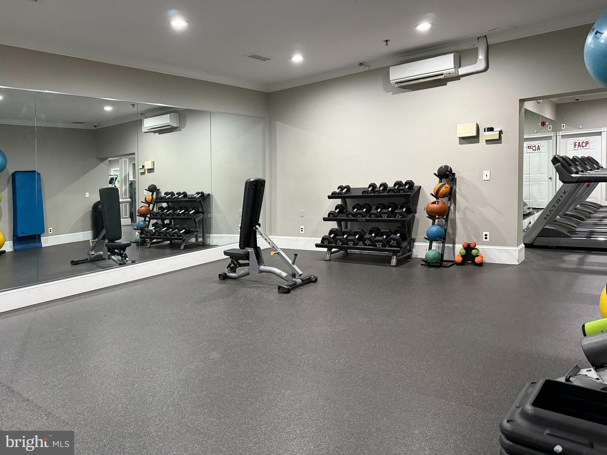 GATES OF MCLEAN - Residential