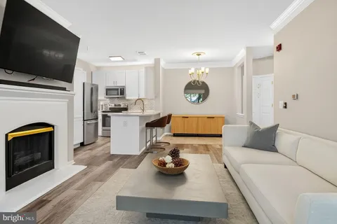 1580 Spring Gate Drive Unit 4204, McLean, VA MLS: VAFX2275660